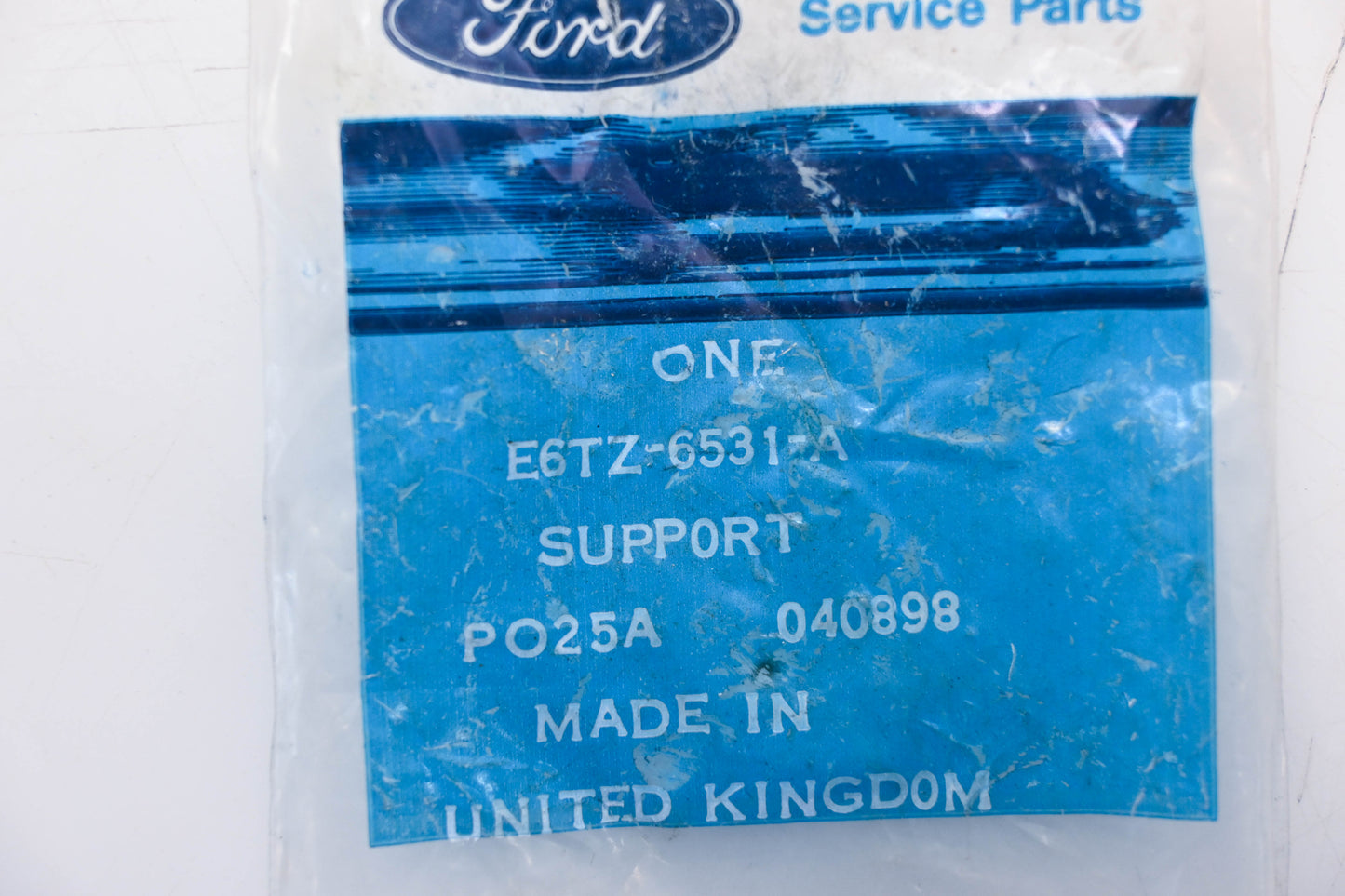 New OEM Ford E6TZ-6531-A Rocker Arm Shaft Support NOS