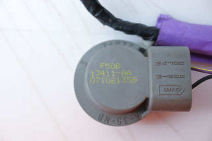 New OEM Ford F50B-13411-AA Light Bulb Socket & Wiring Assembly NOS