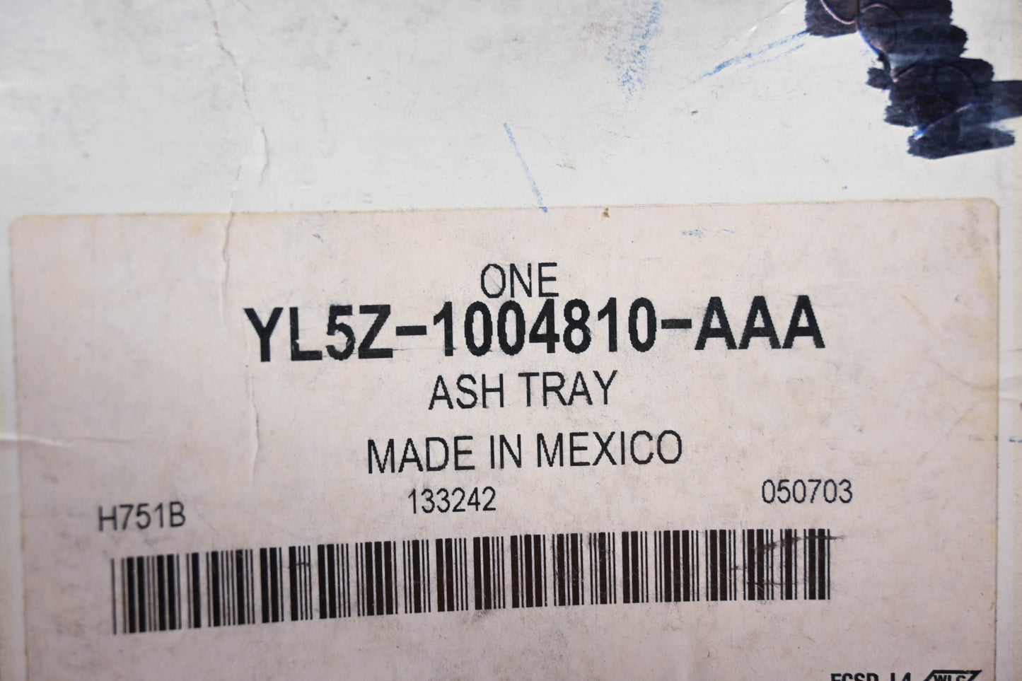 New OEM Ford YL5Z-1004810-AAA Ash Tray Receptacle NOS