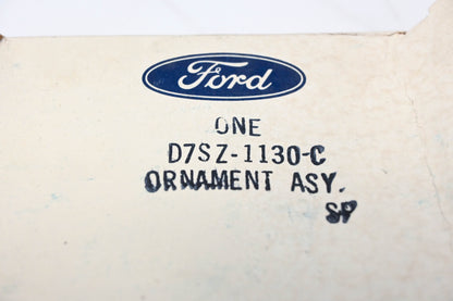 New OEM Ford D7SZ-1130-C Wheel Center Ornament Cap Assembly NOS