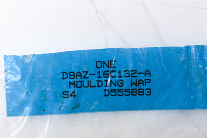 New OEM Ford D9AZ-16C132-A Right Side Fender Trim Moulding Kit NOS