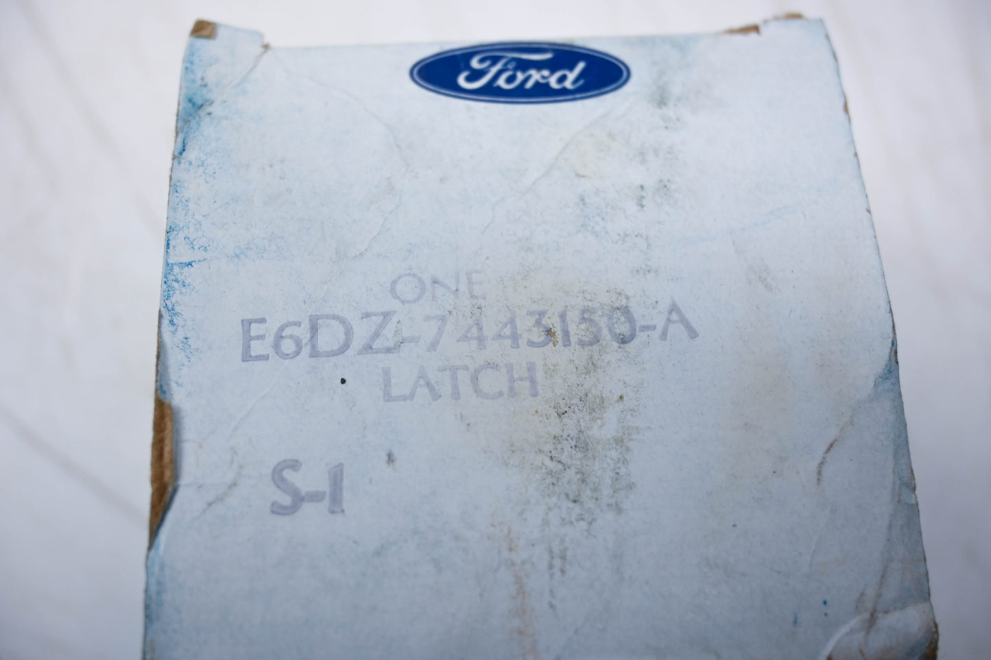 New OEM Ford E6DZ-7443150-A Tailgate Release Latch Assembly NOS