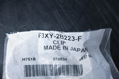 New OEM Ford F3XY-2B223-F Clip NOS