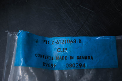 New OEM Ford F1CZ-6121068-B Body Moulding Retainer Clips Qty 2 NOS