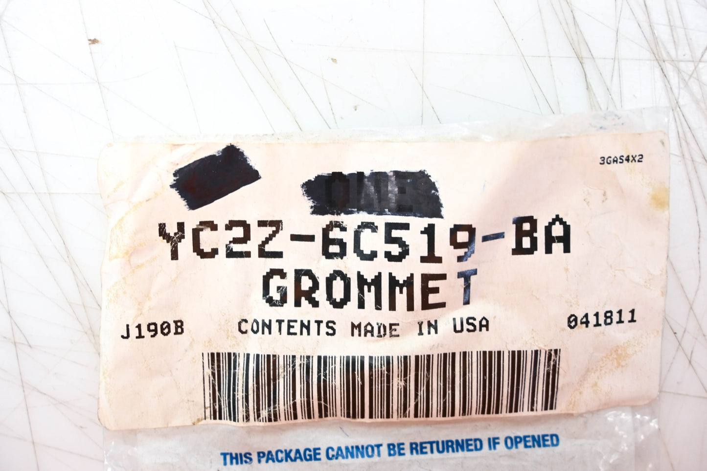 New OEM Ford YC2Z-6C519-BA Valve Cover Grommet Assembly NOS