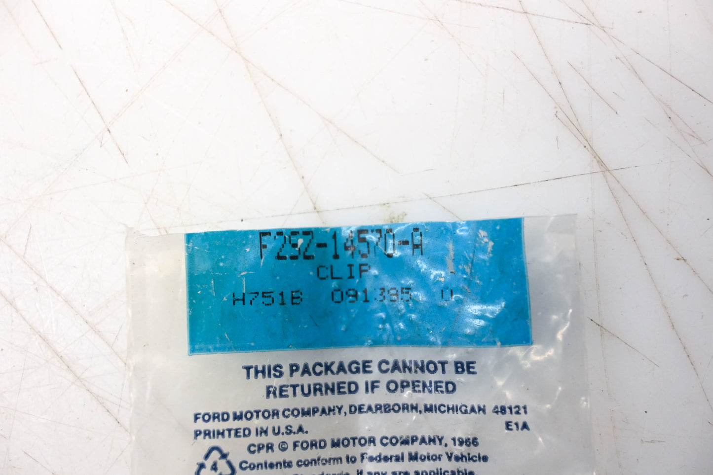 New OEM Ford F2SZ-14570-A Window Regulator Housing Clip NOS