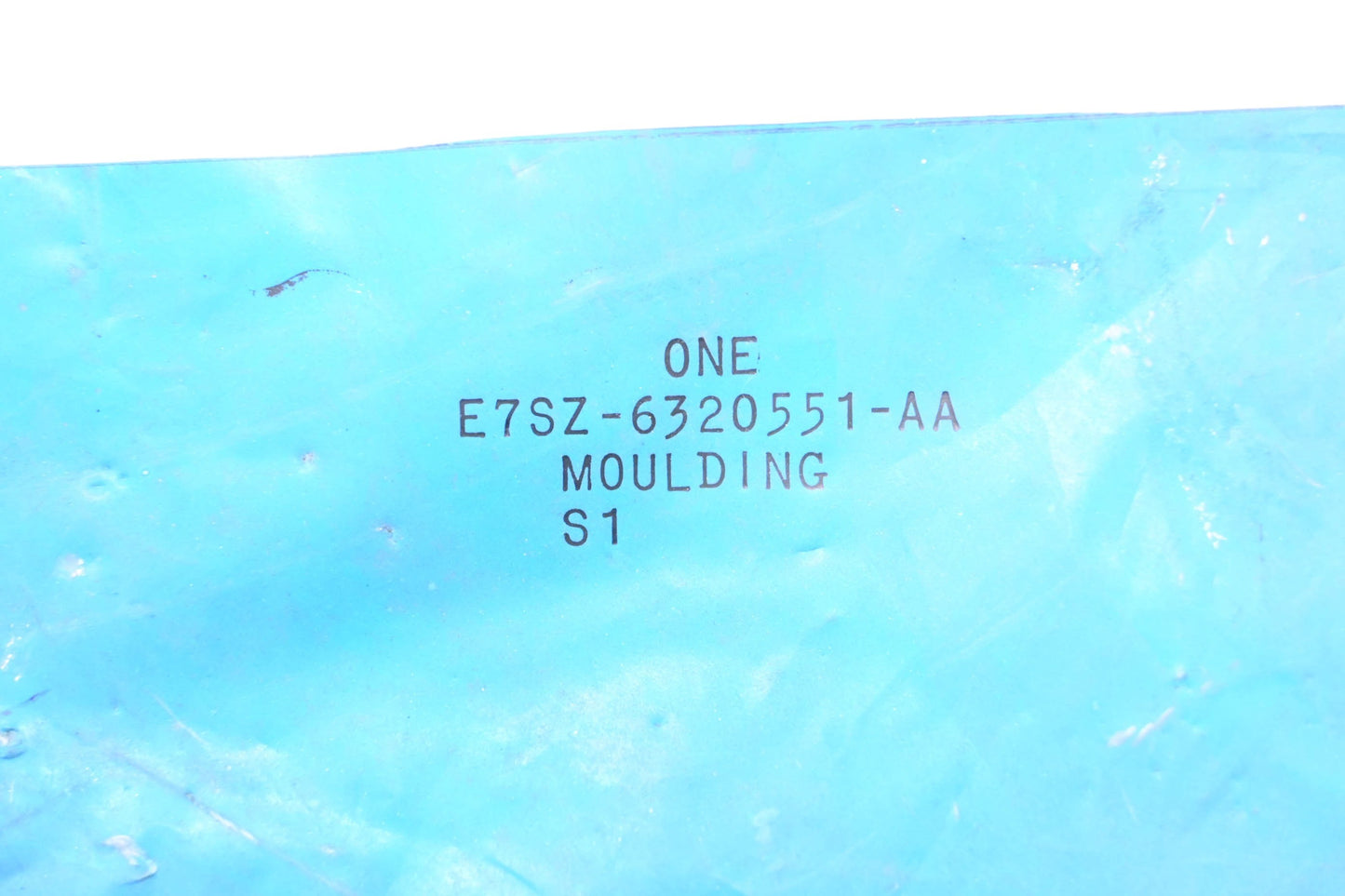 New OEM Ford E7SZ-6320551-AA Left Side Window Trim Moulding Kit NOS