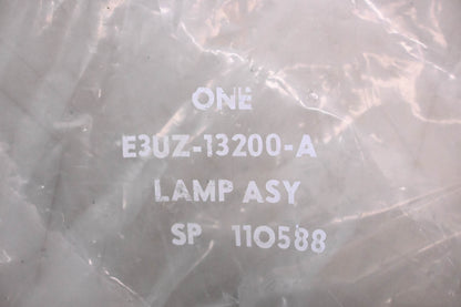 New OEM Ford E3UZ-13200-A Amber Parking Lamp Assembly NOS