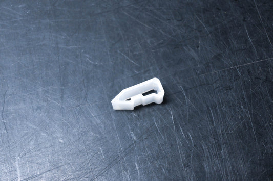 New OEM Ford E99Z-16135W00-A Retainer NOS