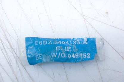 New OEM Ford E6DZ-5404133-A Clip NOS