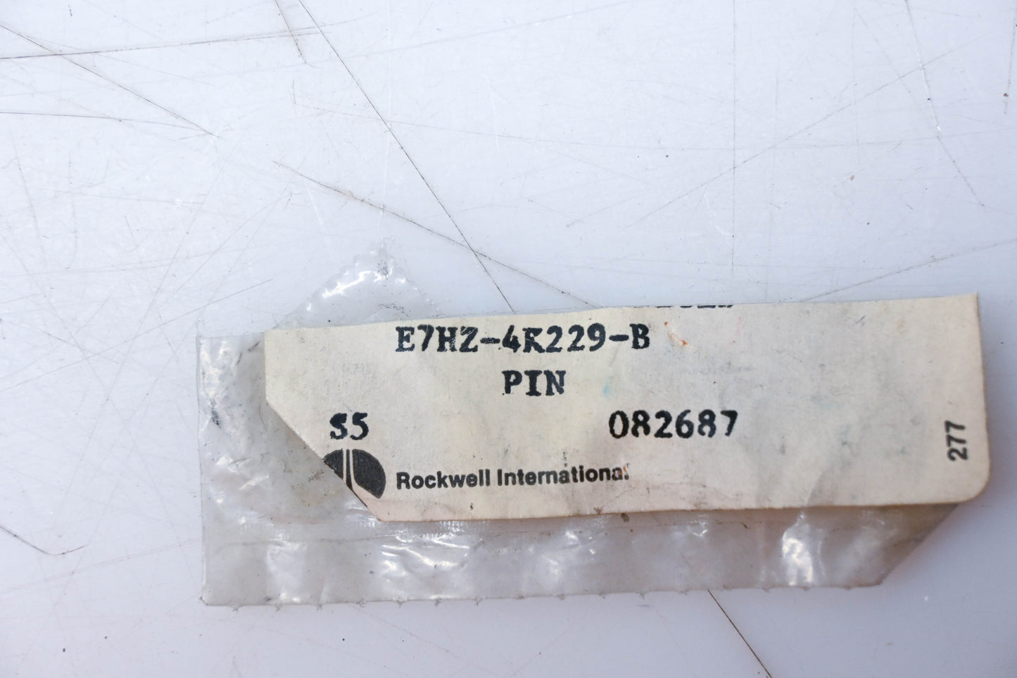 New OEM Ford E7HZ-4K229-B Pin NOS