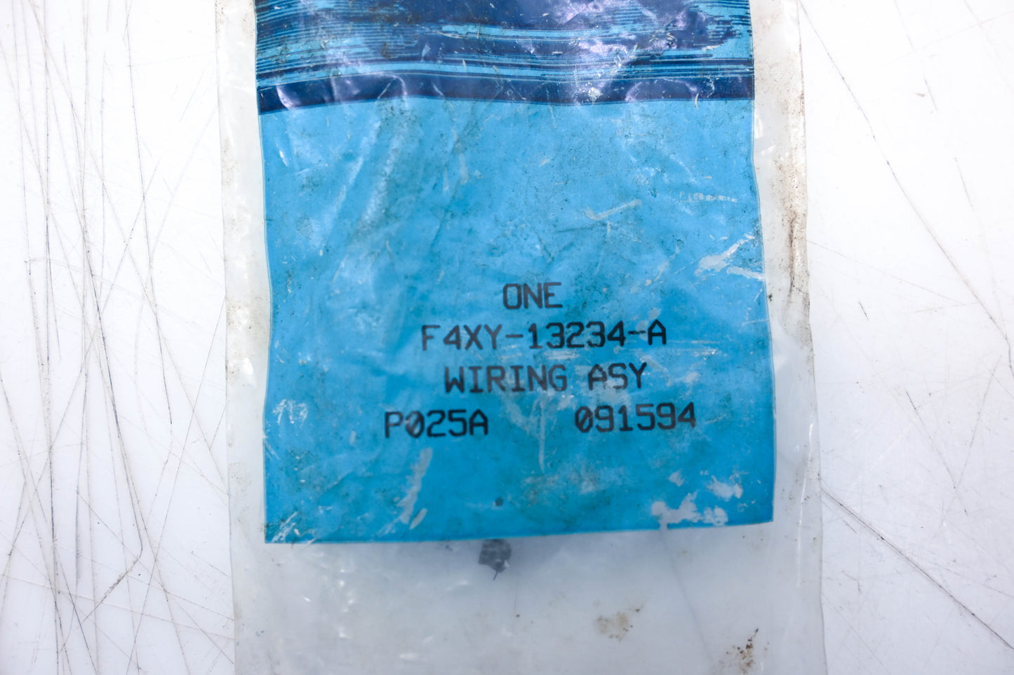 New OEM Ford F4XY-13234-A Parking Lamp Wire & Socket Assembly NOS