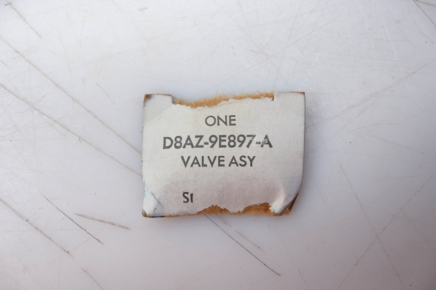 New OEM Ford D8AZ-9E897-A Air Cleaner Vacuum Valve Assembly NOS