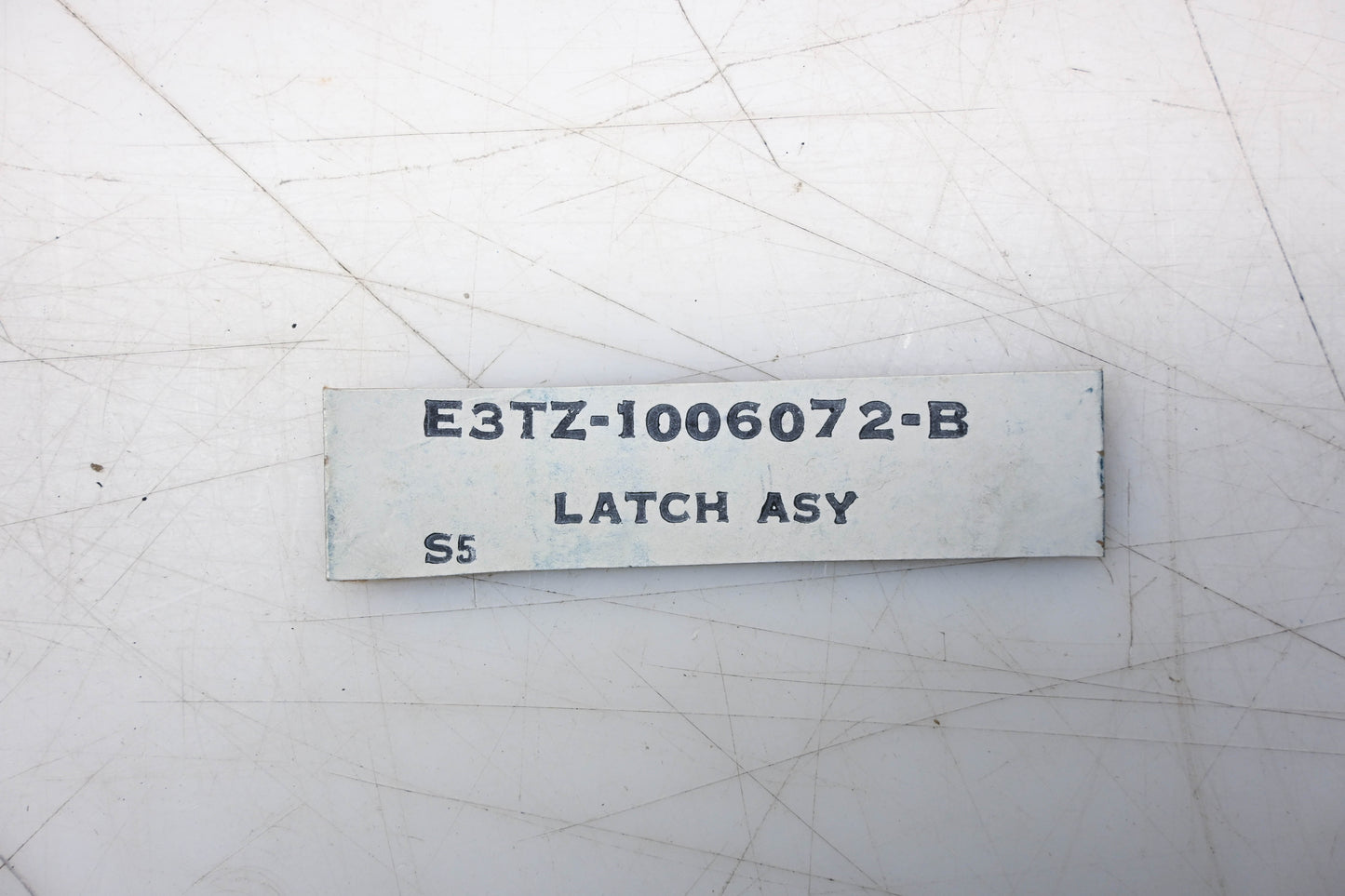 New OEM Ford E3TZ-1006072-B Glove Box Latch Assembly Kit NOS