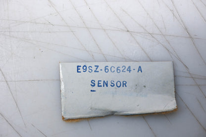 New OEM Ford E9SZ-6C624-A Low Oil Level Sensor Assembly NOS