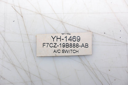 New OEM Ford YH-1469, F7CZ-19B888-AB HVAC/ AC Control Switch Assembly NOS