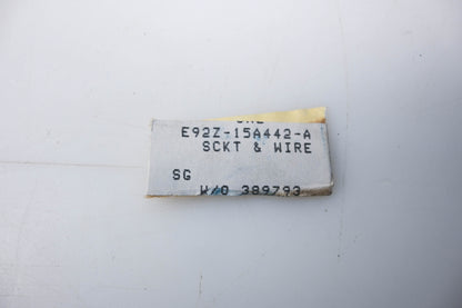 New OEM Ford E92Z-15A442-A Socket & Wiring Assembly NOS