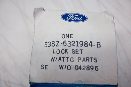 New OEM Ford E3SZ-6321984-B Glove Box Lock Cylinder Kit NOS