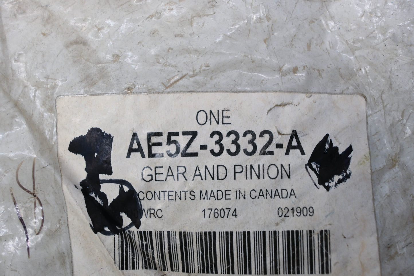 New OEM Ford AE5Z-3332-A Boot Kit NOS