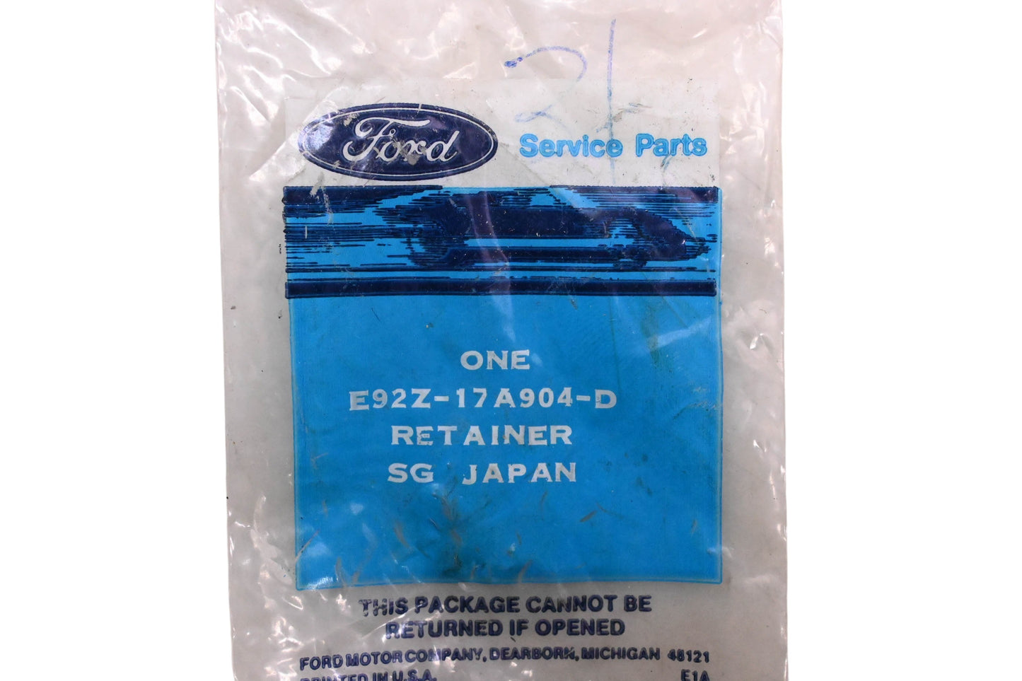 New OEM Ford E92Z-17A904-D Bumper Cover Retainer NOS