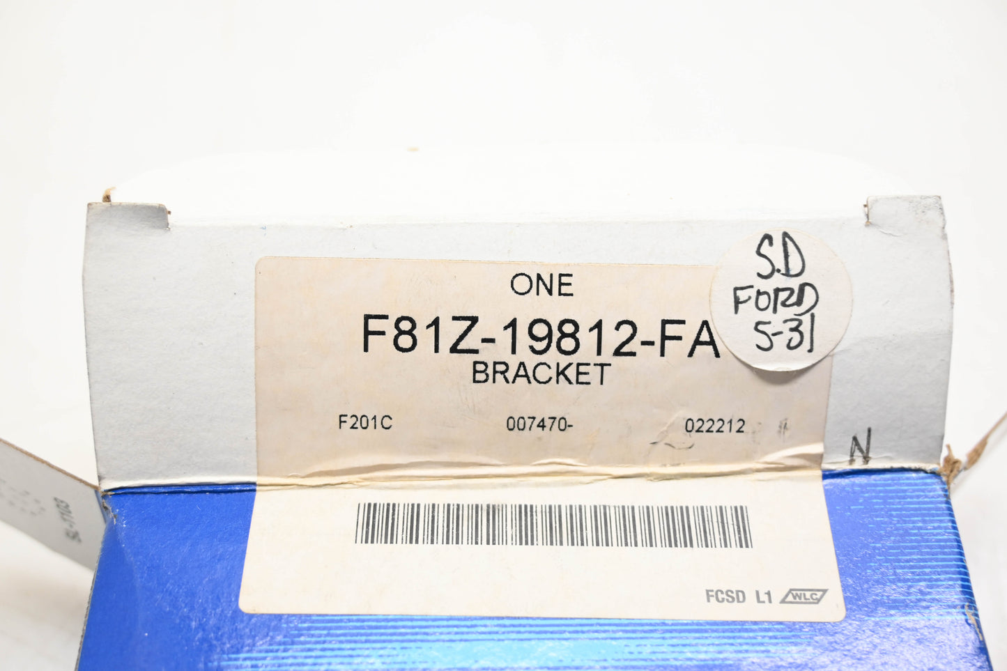 New OEM Ford F81Z-19812-FA Bracket NOS