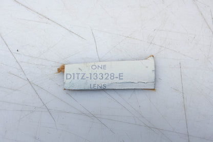 New OEM Ford D1TZ-13328-E Amber Turn Signal Lamp Lens NOS