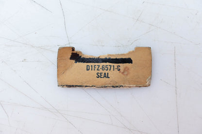 New OEM Ford D1FZ-6571-C Engine Valve Stem Seal NOS