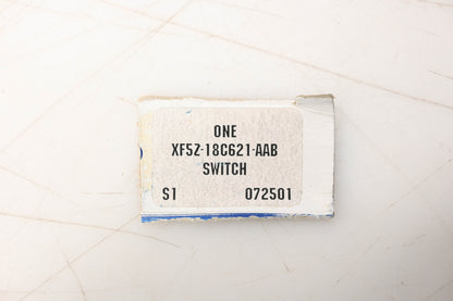 New OEM Ford XF5Z-18C621-AAB, XF52-18704 Switch Assembly NOS