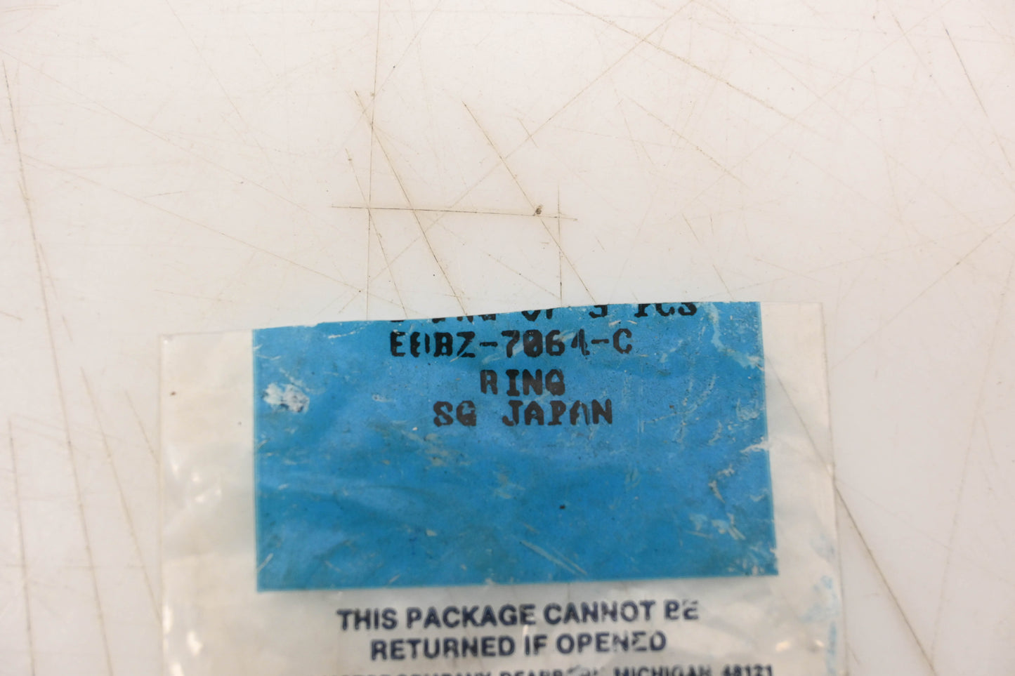 New OEM Ford E8BZ-7064-C Rings Qty 4 NOS