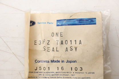 New OEM Ford E3FZ-7A011-A Seal NOS
