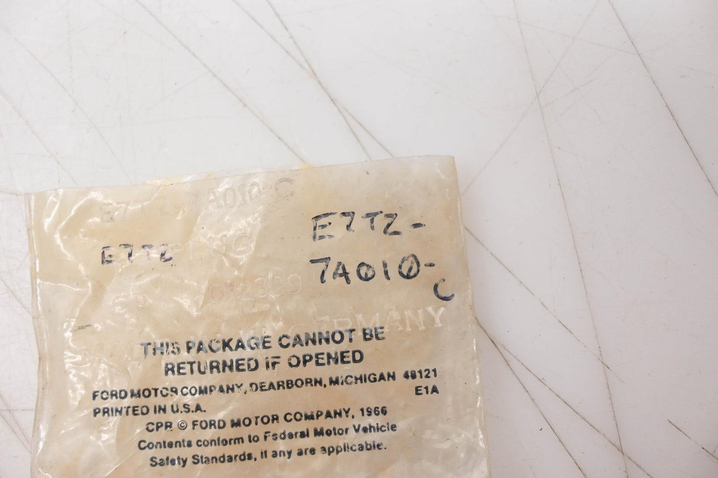 New OEM Ford E7TZ-7A010-C Drain Plug NOS