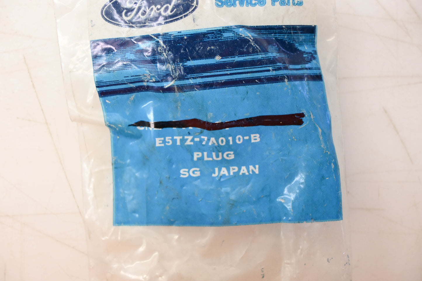 New OEM Ford E5TZ-7A010-B Drain Plug NOS