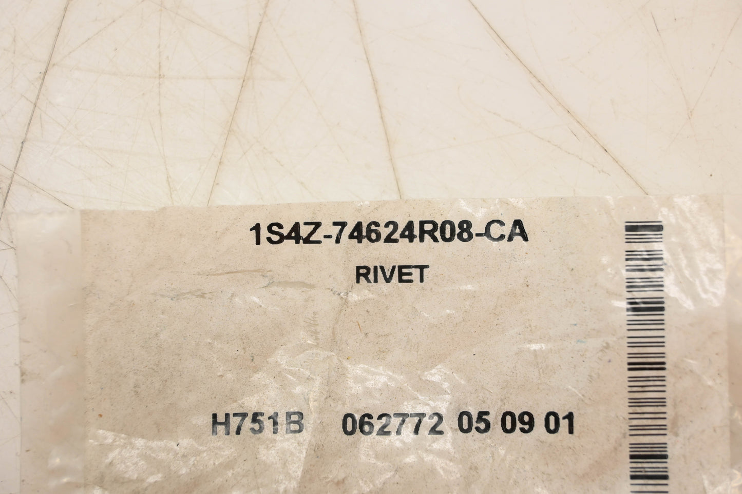 New OEM Ford 1S4Z-74624R08-CA Rivet NOS