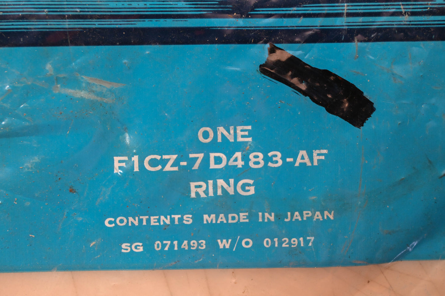 New OEM Ford F1CZ-7D483-AF Retainer Ring NOS