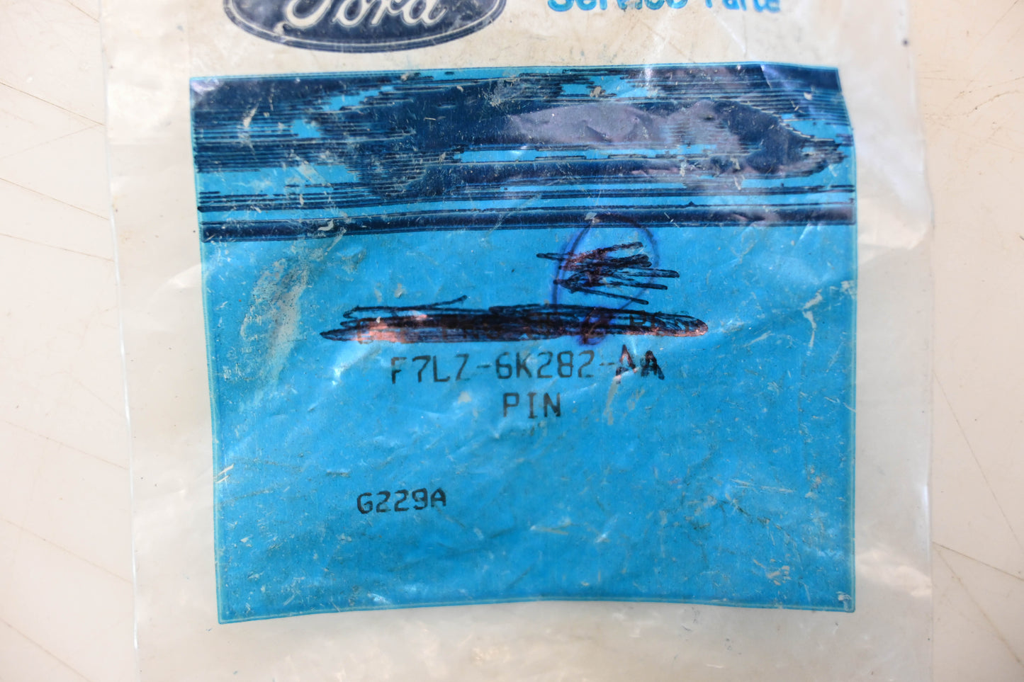 New OEM Ford F7LZ-6K282-AA Pin Assembly NOS