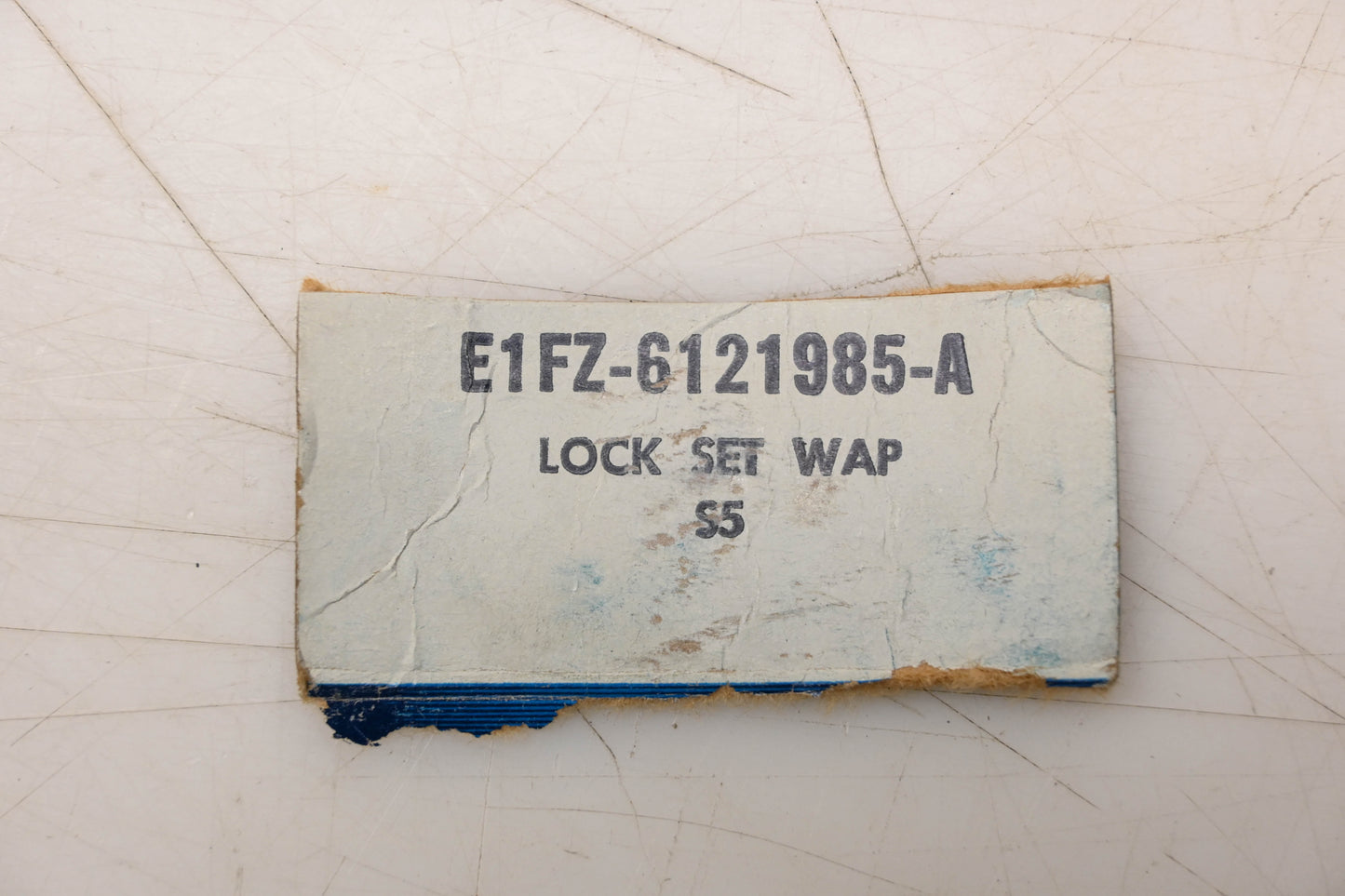 New OEM Ford E1FZ-6121985-A Front Door Lock Cylinder & Key Assembly NOS