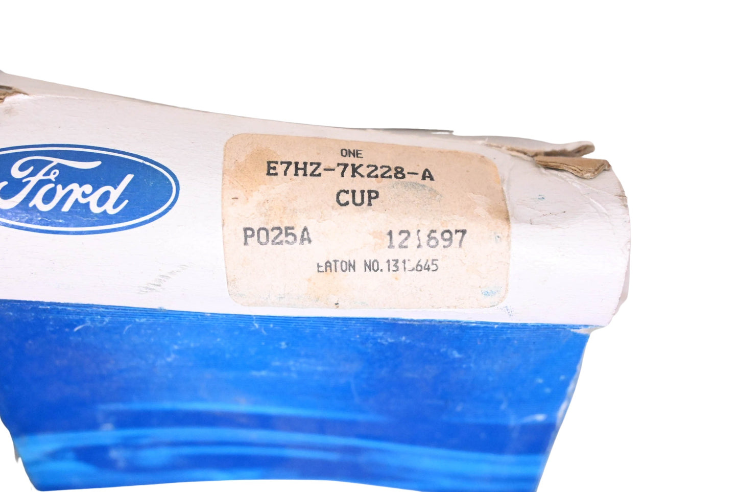 New OEM Ford E7HZ-7K228-A Bearing Cup NOS