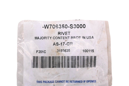 New OEM Ford W706350-S3000 Wheel Fender Flare Moulding Rivet Qty 2 NOS