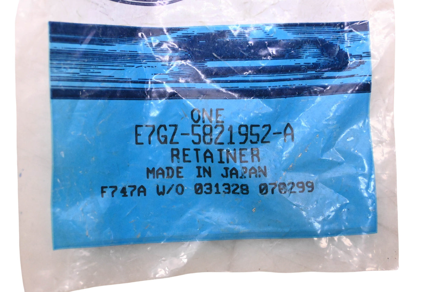 New OEM Ford E7GZ-5821952-A Rear Door Latch Rod Retainer NOS