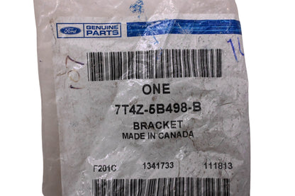 New OEM Ford 7T4Z-5B498-B Rear Stabilizer Sway Bar Bracket NOS