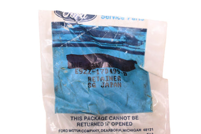 New OEM Ford E92Z-17D499-B Bumper Cover Retainer NOS