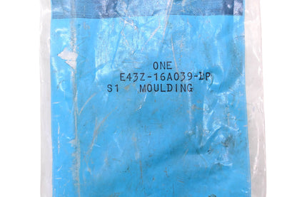 New OEM Ford E43Z-16A039-BP Left Side Front Fender Molding NOS