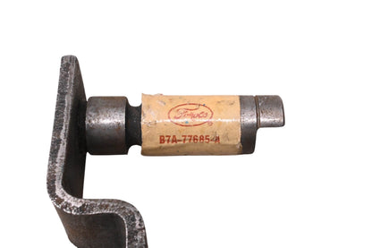 FoMoCo B7A-77685-A Control Lever & Shaft Assembly NOS