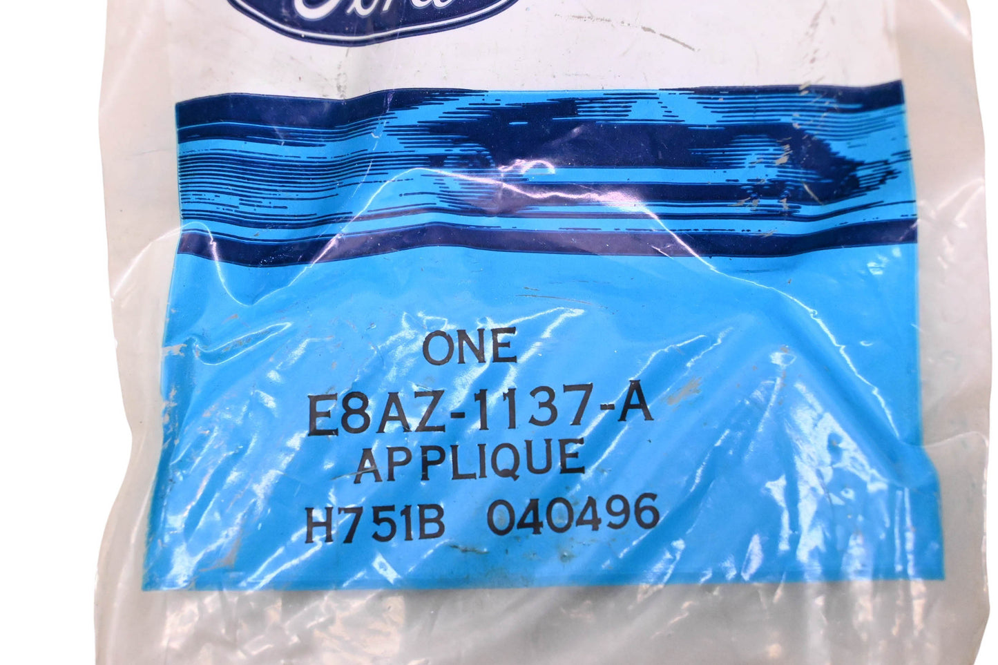 New OEM Ford E8AZ-1137-A Wheel Hub Center Cap/ Applique NOS