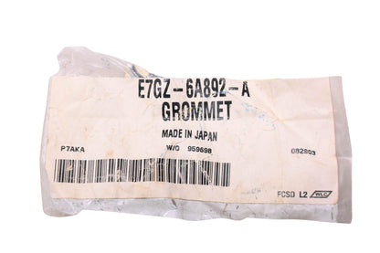 New OEM Ford E7GZ-6A892-A PCV Valve Grommet NOS