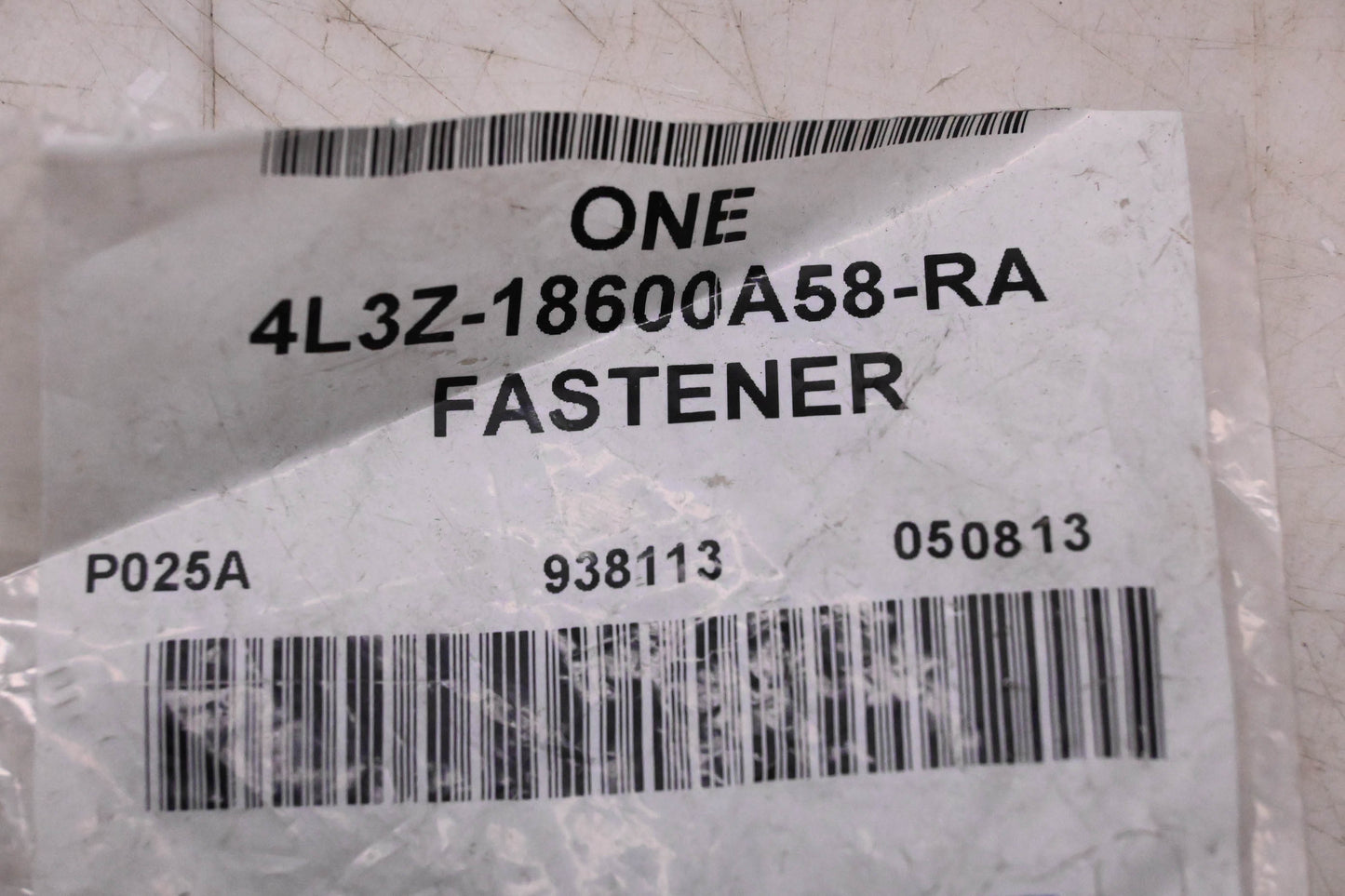 New OEM Ford 4L3Z-18600A58-RA Fastener NOS