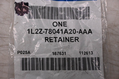 New OEM Ford 1L2Z-78041A20-AAA Sun Visor Retainer Clip NOS