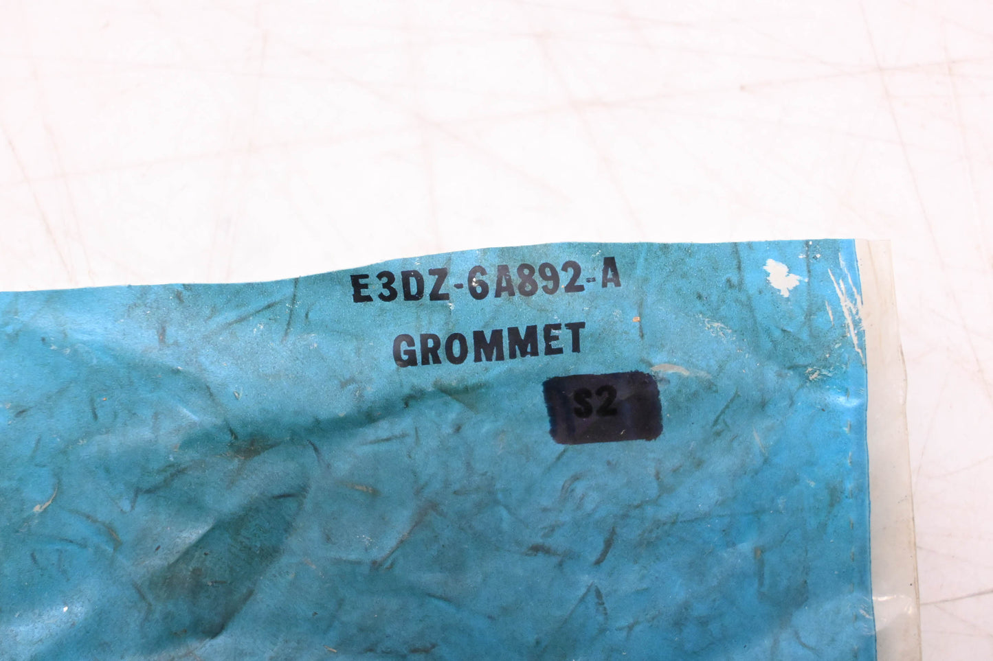 New OEM Ford E3DZ-6A892-A Grommets Qty 2 NOS