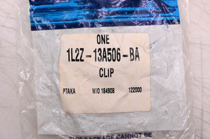 New OEM Ford 1L2Z-13A506-BA Wiring Clip Assembly NOS