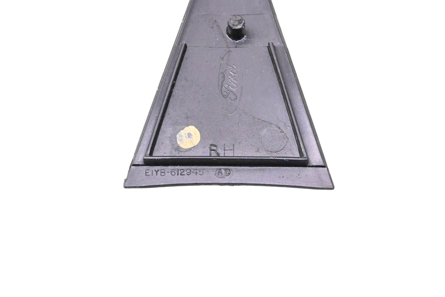 New OEM Ford E1YB-6129459-AC Right Side Rear Corner Quarter Window Filler NOS